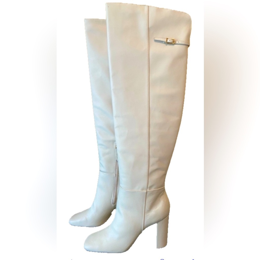 NEW! Schutz off white Austine casual boot